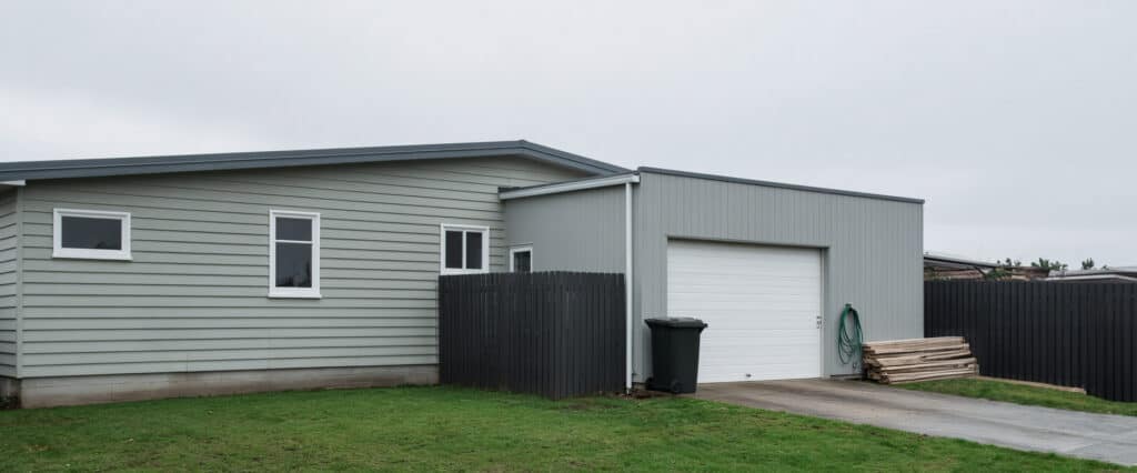 Attach a granny flat and the Building Code wants a 30/30/30 fire separation and STC 55 sound insulation. What the rules say, quoted from the source.