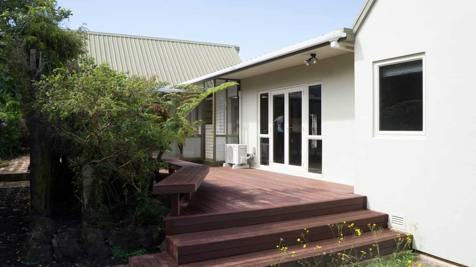 Existing courtyard — Pakuranga Extension, Pakuranga