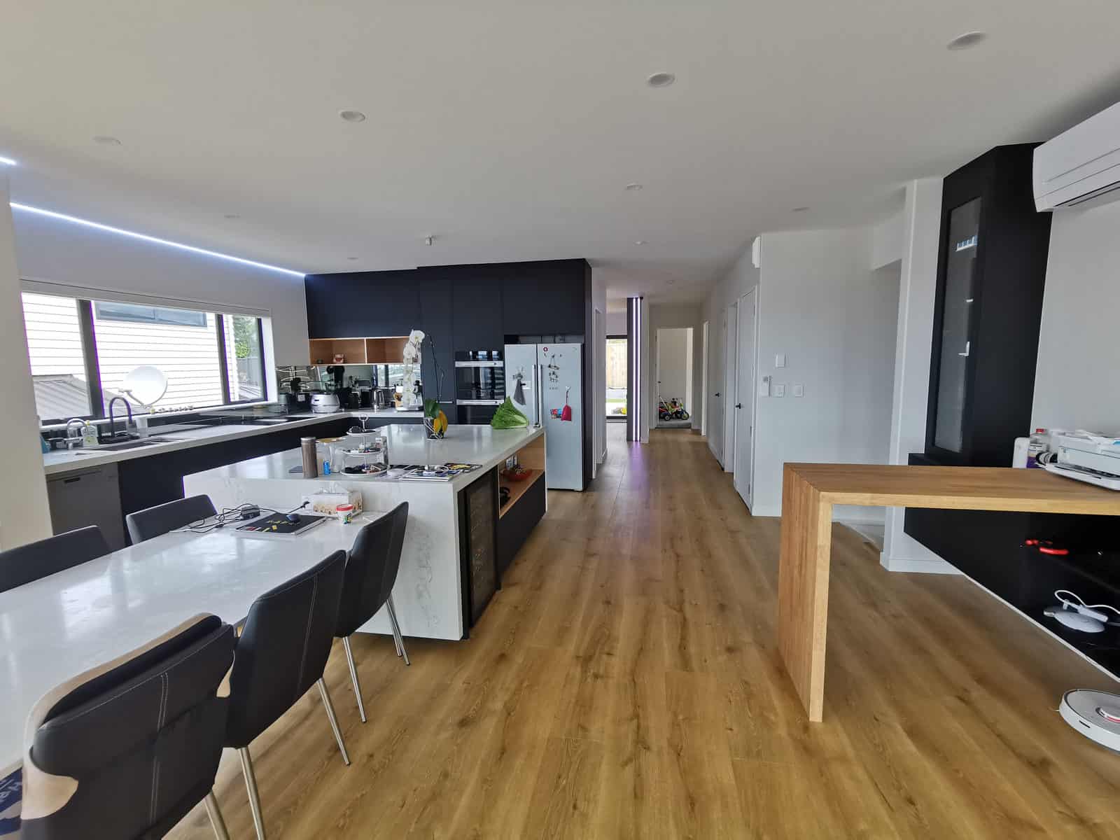 Kitchen island with bar seating and the dining table alongside, Silverdale